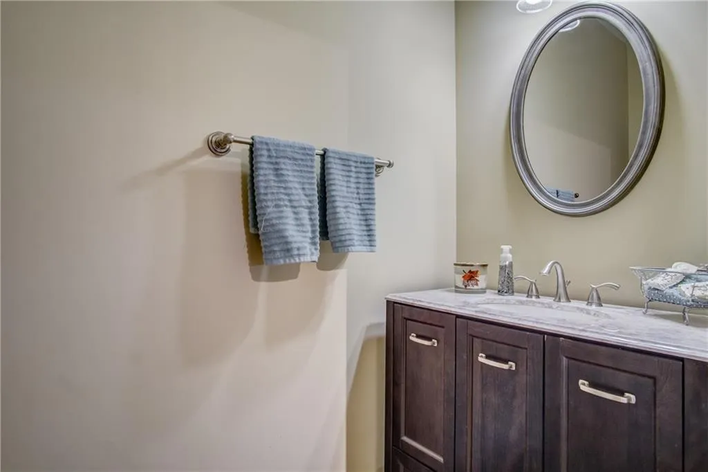 5570 Glenridge Park, Atlanta, Georgia 30342, 2 Bedrooms Bedrooms, ,2 BathroomsBathrooms,Residential,Sold,5570 Glenridge Park,5966691