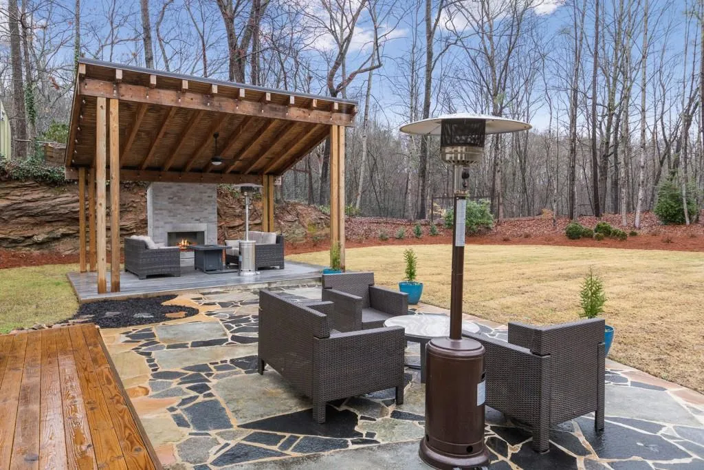 7950 Innsbruck Drive, Sandy Springs, Georgia 30350, 4 Bedrooms Bedrooms, ,3 BathroomsBathrooms,Residential,Sold,7950 Innsbruck Drive,6693778