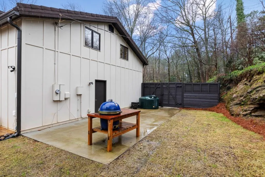 7950 Innsbruck Drive, Sandy Springs, Georgia 30350, 4 Bedrooms Bedrooms, ,3 BathroomsBathrooms,Residential,Sold,7950 Innsbruck Drive,6693778