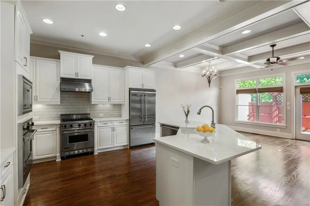 655 Lockton Place, Atlanta, Georgia 30342, 4 Bedrooms Bedrooms, ,4 BathroomsBathrooms,Residential,Sold,655 Lockton Place,6978262