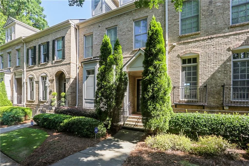 655 Lockton Place, Atlanta, Georgia 30342, 4 Bedrooms Bedrooms, ,4 BathroomsBathrooms,Residential,Sold,655 Lockton Place,6978262