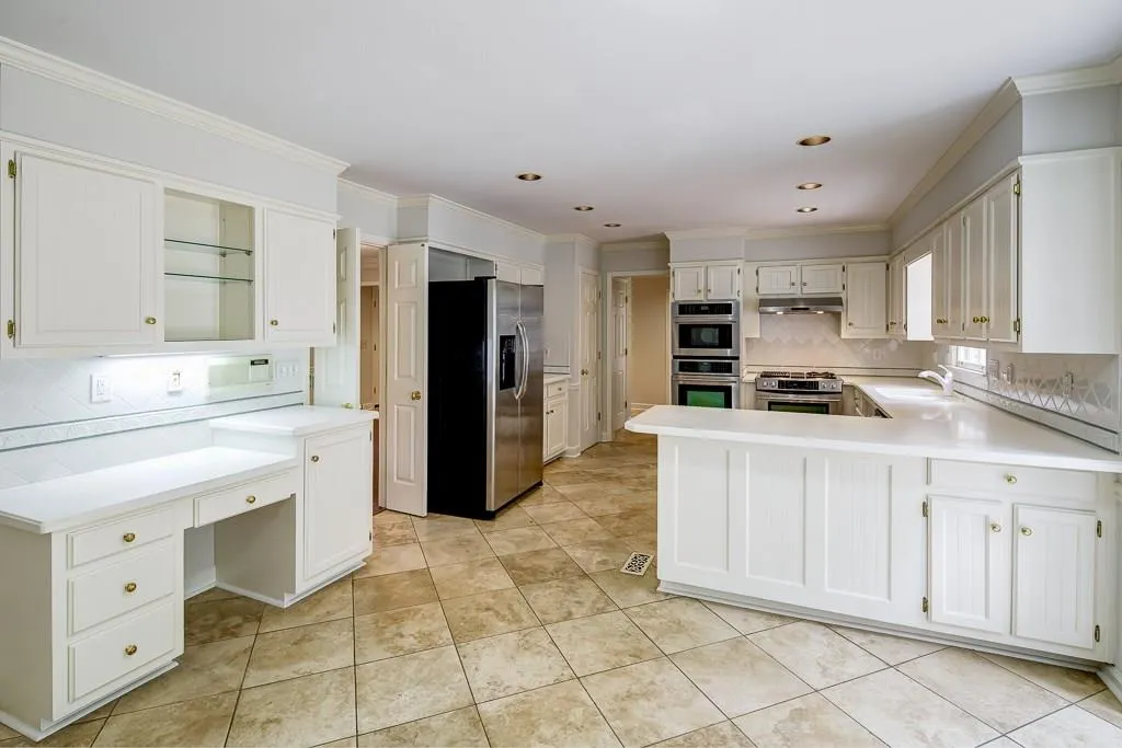 1580 Lazy River Lane, Sandy Springs, Georgia 30350, 4 Bedrooms Bedrooms, ,3 BathroomsBathrooms,Residential,Sold,1580 Lazy River Lane,6060310