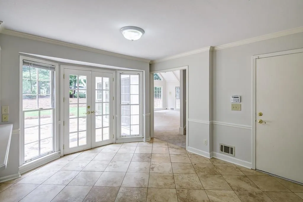 1580 Lazy River Lane, Sandy Springs, Georgia 30350, 4 Bedrooms Bedrooms, ,3 BathroomsBathrooms,Residential,Sold,1580 Lazy River Lane,6060310