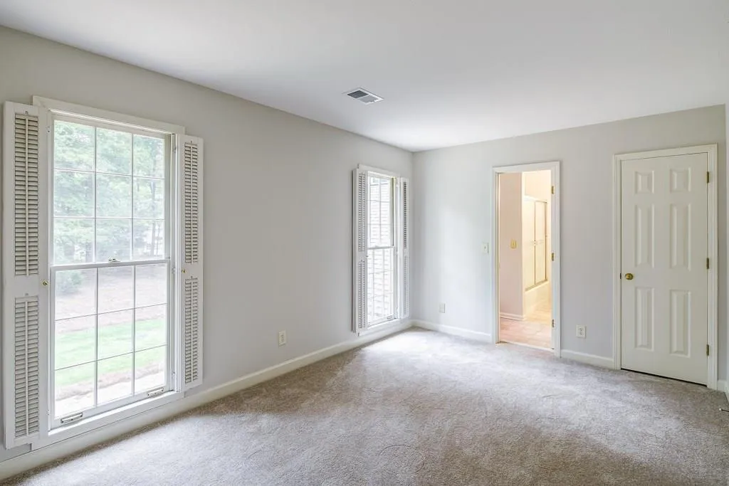 1580 Lazy River Lane, Sandy Springs, Georgia 30350, 4 Bedrooms Bedrooms, ,3 BathroomsBathrooms,Residential,Sold,1580 Lazy River Lane,6060310