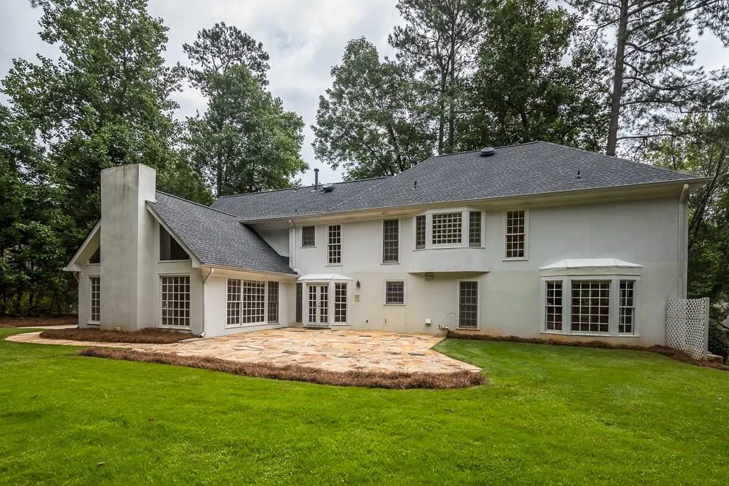 1580 Lazy River Lane, Sandy Springs, Georgia 30350, 4 Bedrooms Bedrooms, ,3 BathroomsBathrooms,Residential,Sold,1580 Lazy River Lane,6060310
