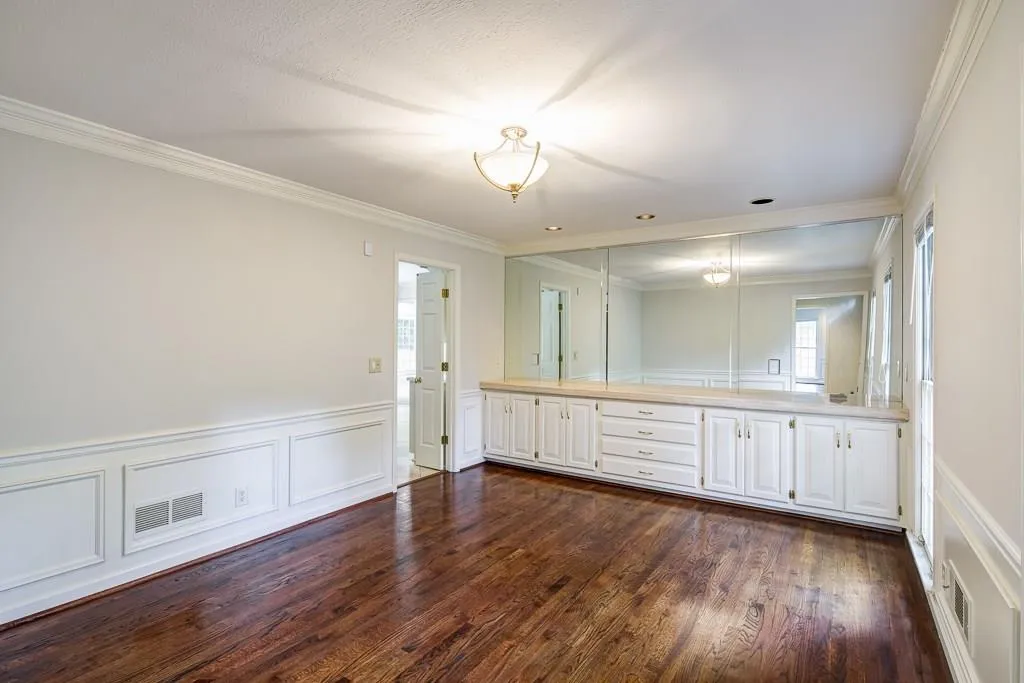1580 Lazy River Lane, Sandy Springs, Georgia 30350, 4 Bedrooms Bedrooms, ,3 BathroomsBathrooms,Residential,Sold,1580 Lazy River Lane,6060310