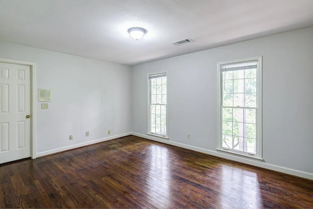1580 Lazy River Lane, Sandy Springs, Georgia 30350, 4 Bedrooms Bedrooms, ,3 BathroomsBathrooms,Residential,Sold,1580 Lazy River Lane,6060310