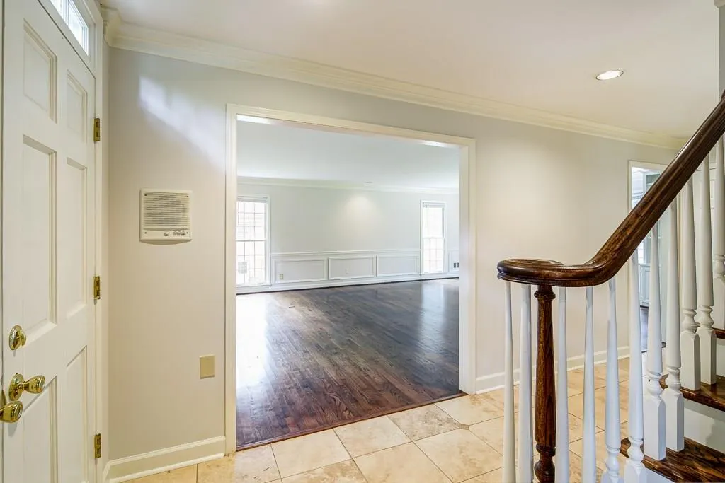 1580 Lazy River Lane, Sandy Springs, Georgia 30350, 4 Bedrooms Bedrooms, ,3 BathroomsBathrooms,Residential,Sold,1580 Lazy River Lane,6060310