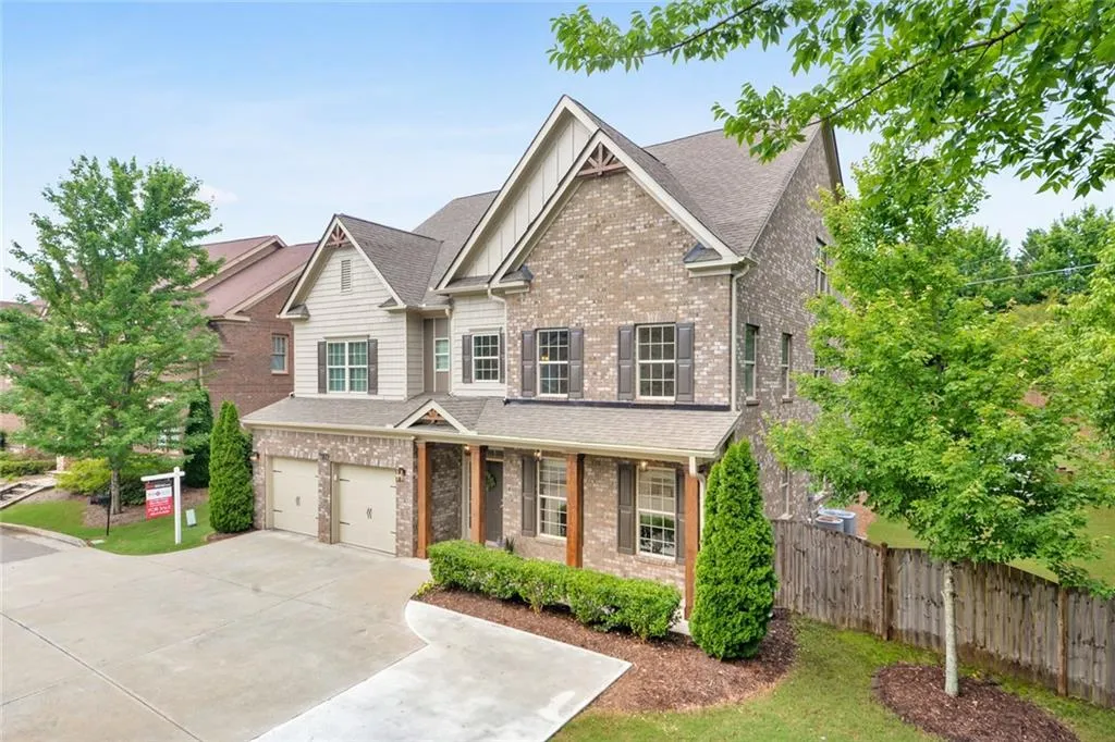 7805 Stratford Lane, Sandy Springs, Georgia 30350, 7 Bedrooms Bedrooms, ,4 BathroomsBathrooms,Residential,Sold,7805 Stratford Lane,6742772
