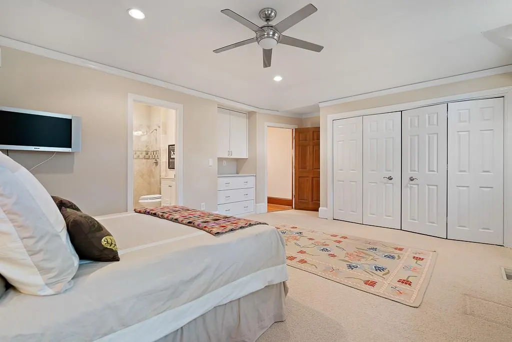 5500 Errol Place, Sandy Springs, Georgia 30327, 5 Bedrooms Bedrooms, ,4 BathroomsBathrooms,Residential,Sold,5500 Errol Place,6640866