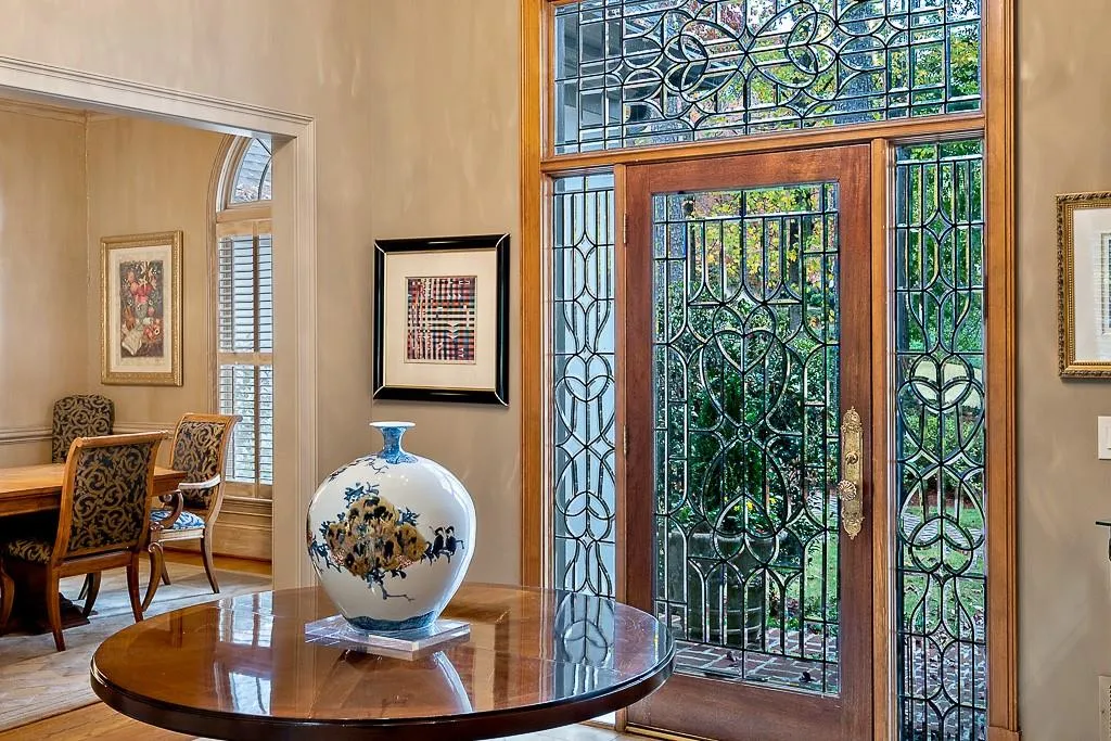 5500 Errol Place, Sandy Springs, Georgia 30327, 5 Bedrooms Bedrooms, ,4 BathroomsBathrooms,Residential,Sold,5500 Errol Place,6640866