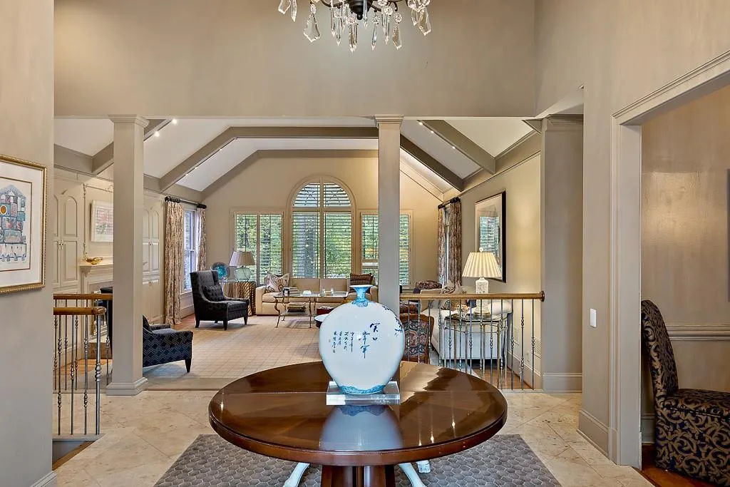 5500 Errol Place, Sandy Springs, Georgia 30327, 5 Bedrooms Bedrooms, ,4 BathroomsBathrooms,Residential,Sold,5500 Errol Place,6640866