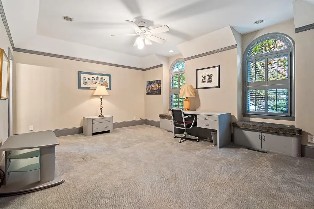 5500 Errol Place, Sandy Springs, Georgia 30327, 5 Bedrooms Bedrooms, ,4 BathroomsBathrooms,Residential,Sold,5500 Errol Place,6640866