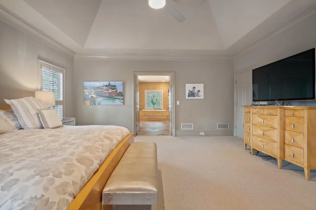 5500 Errol Place, Sandy Springs, Georgia 30327, 5 Bedrooms Bedrooms, ,4 BathroomsBathrooms,Residential,Sold,5500 Errol Place,6640866