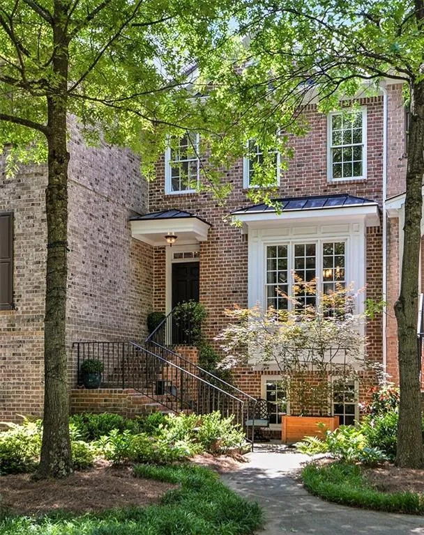 77 Chemin De Vie, Atlanta, Georgia 30342, 3 Bedrooms Bedrooms, ,3 BathroomsBathrooms,Residential,Sold,77 Chemin De Vie,6918204