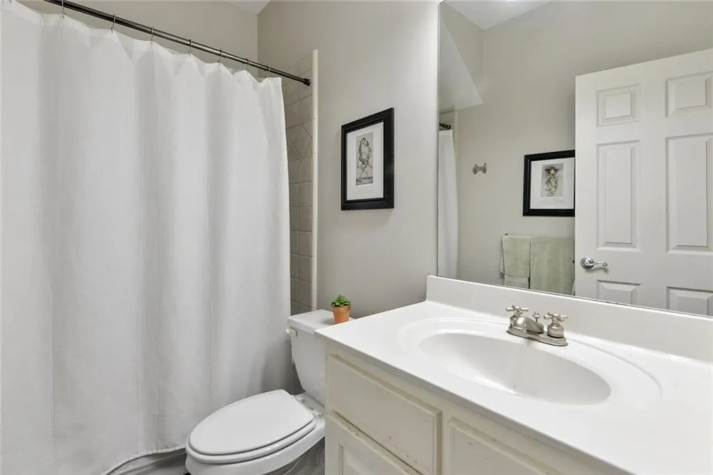 77 Chemin De Vie, Atlanta, Georgia 30342, 3 Bedrooms Bedrooms, ,3 BathroomsBathrooms,Residential,Sold,77 Chemin De Vie,6918204