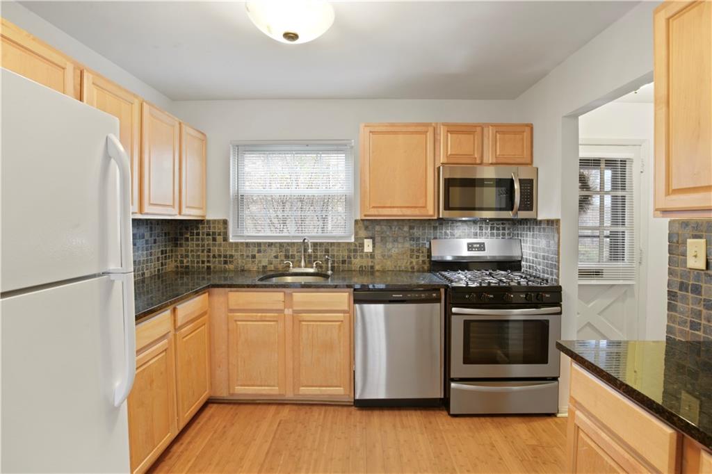 5678 Kingsport Drive, Sandy Springs, Georgia 30342, 2 Bedrooms Bedrooms, ,1 BathroomBathrooms,Residential,Sold,5678 Kingsport Drive,7310169