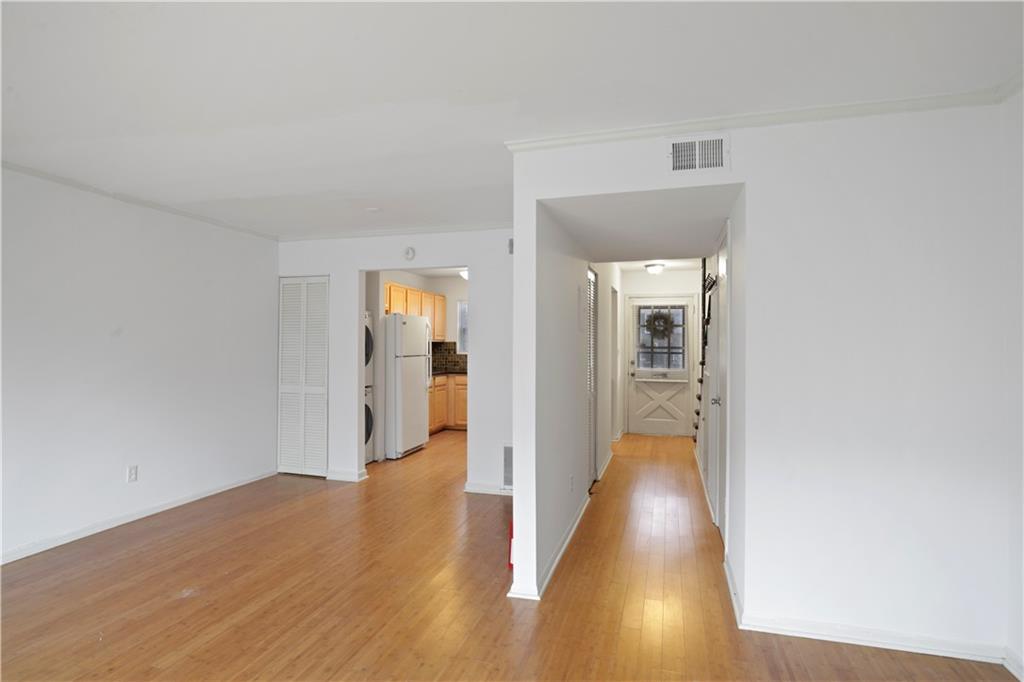 5678 Kingsport Drive, Sandy Springs, Georgia 30342, 2 Bedrooms Bedrooms, ,1 BathroomBathrooms,Residential,Sold,5678 Kingsport Drive,7310169