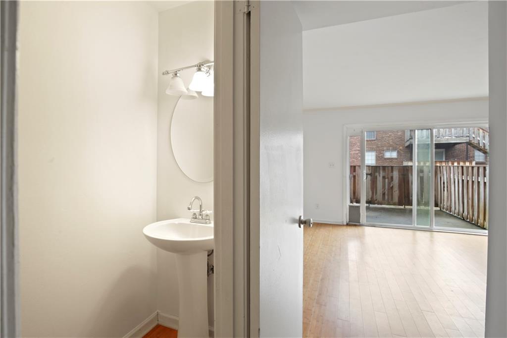 5678 Kingsport Drive, Sandy Springs, Georgia 30342, 2 Bedrooms Bedrooms, ,1 BathroomBathrooms,Residential,Sold,5678 Kingsport Drive,7310169