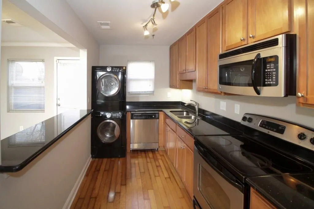 105 N River Drive Unit H, Atlanta, Georgia 30350, 2 Bedrooms Bedrooms, ,2 BathroomsBathrooms,Residential,Sold,105 N River Drive Unit H,5952455