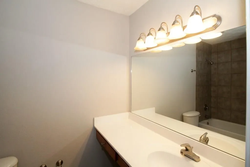105 N River Drive Unit H, Atlanta, Georgia 30350, 2 Bedrooms Bedrooms, ,2 BathroomsBathrooms,Residential,Sold,105 N River Drive Unit H,5952455