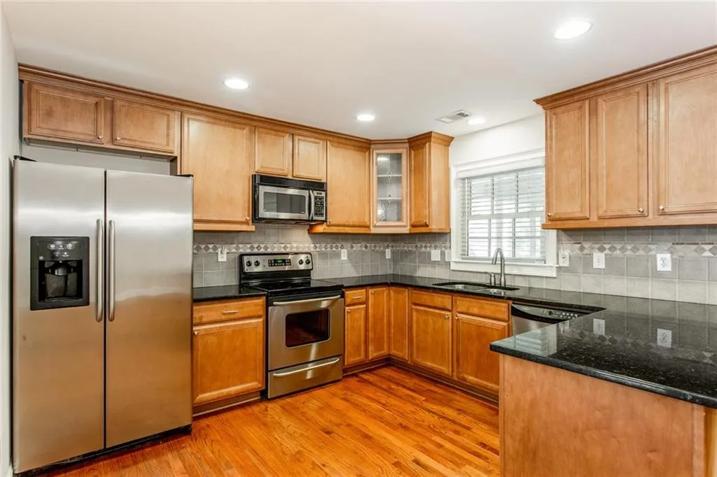 144 Chaseland Road, Atlanta, Georgia 30328, 3 Bedrooms Bedrooms, ,3 BathroomsBathrooms,Residential,Sold,144 Chaseland Road,6108044
