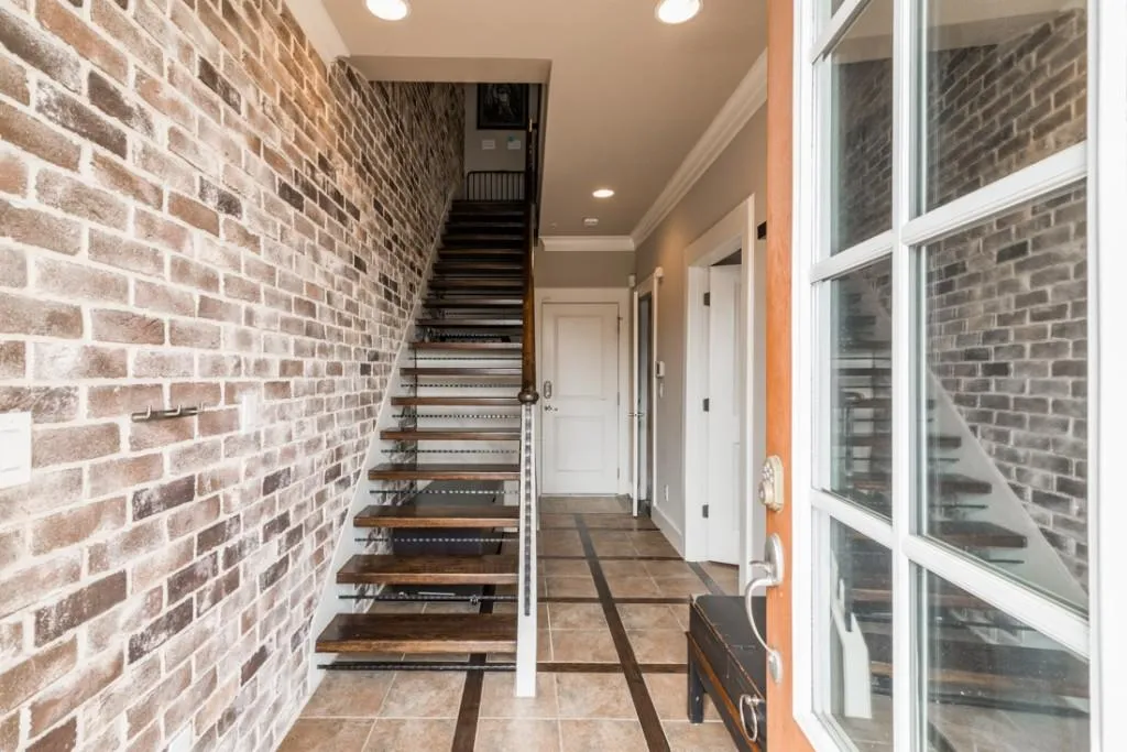 1199 Huff Road Nw Unit 107, Atlanta, Georgia 30318, 3 Bedrooms Bedrooms, ,3 BathroomsBathrooms,Residential,Sold,1199 Huff Road Nw Unit 107,5813846