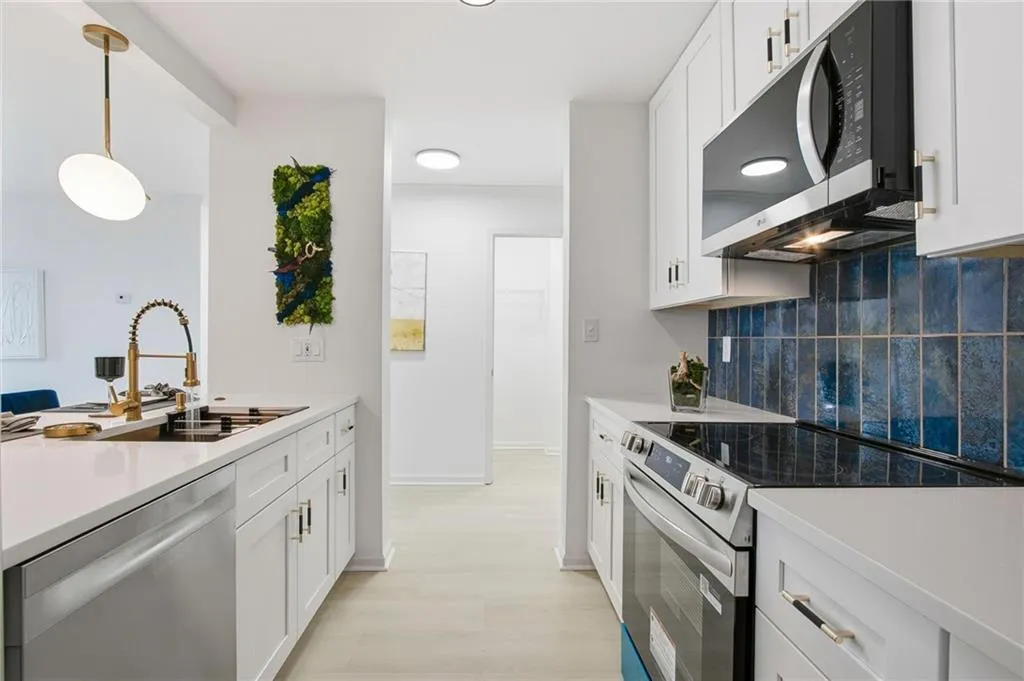 970 Sidney Marcus Boulevard Ne Unit 2203, Atlanta, Georgia 30324, 1 Bedroom Bedrooms, ,1 BathroomBathrooms,Residential,For Sale,970 Sidney Marcus Boulevard Ne Unit 2203,7672493