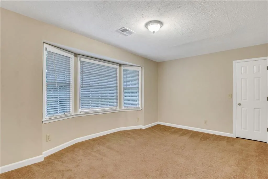 255 Glen Meadow Court, Sandy Springs, Georgia 30328, 4 Bedrooms Bedrooms, ,3 BathroomsBathrooms,Residential,Sold,255 Glen Meadow Court,6932413
