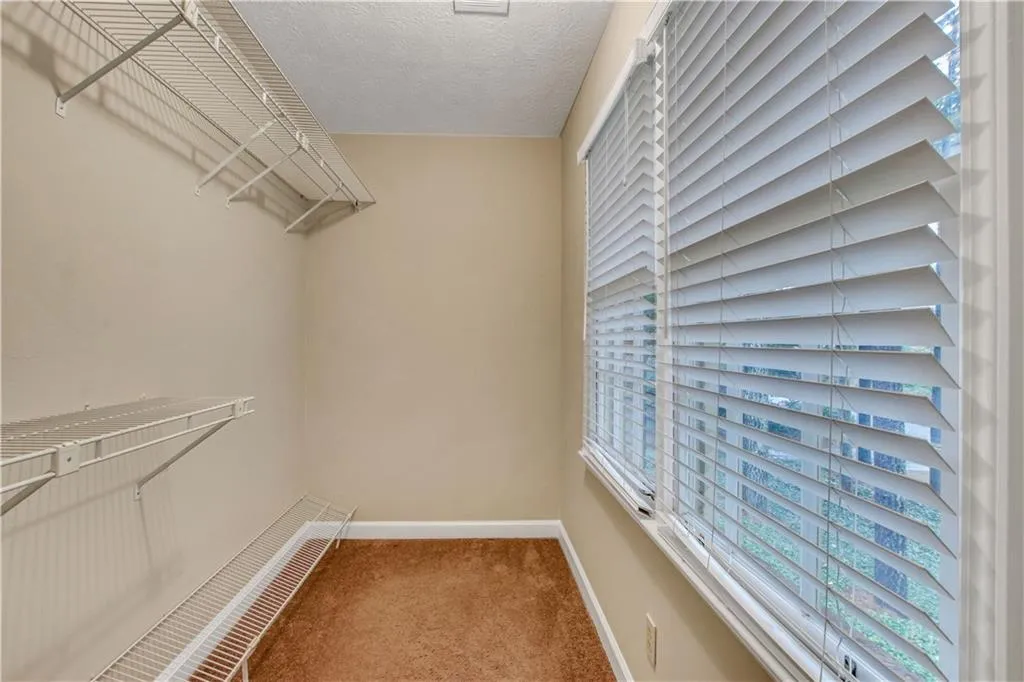 255 Glen Meadow Court, Sandy Springs, Georgia 30328, 4 Bedrooms Bedrooms, ,3 BathroomsBathrooms,Residential,Sold,255 Glen Meadow Court,6932413