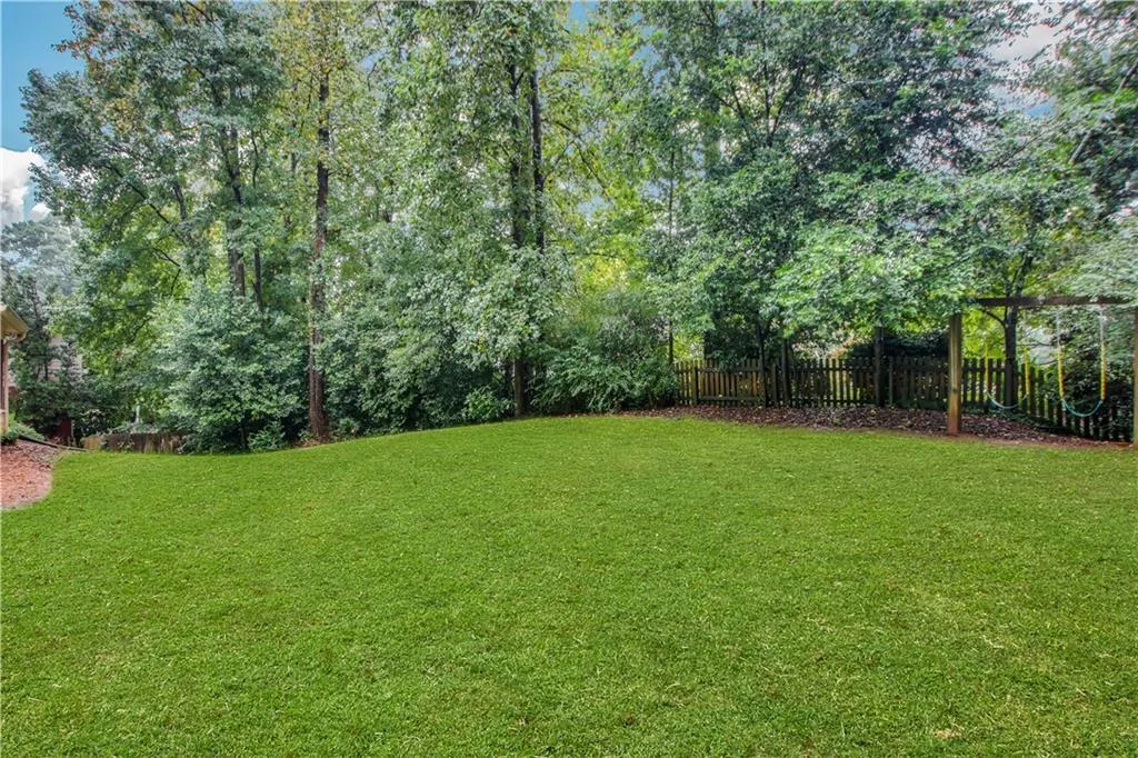 255 Glen Meadow Court, Sandy Springs, Georgia 30328, 4 Bedrooms Bedrooms, ,3 BathroomsBathrooms,Residential,Sold,255 Glen Meadow Court,6932413