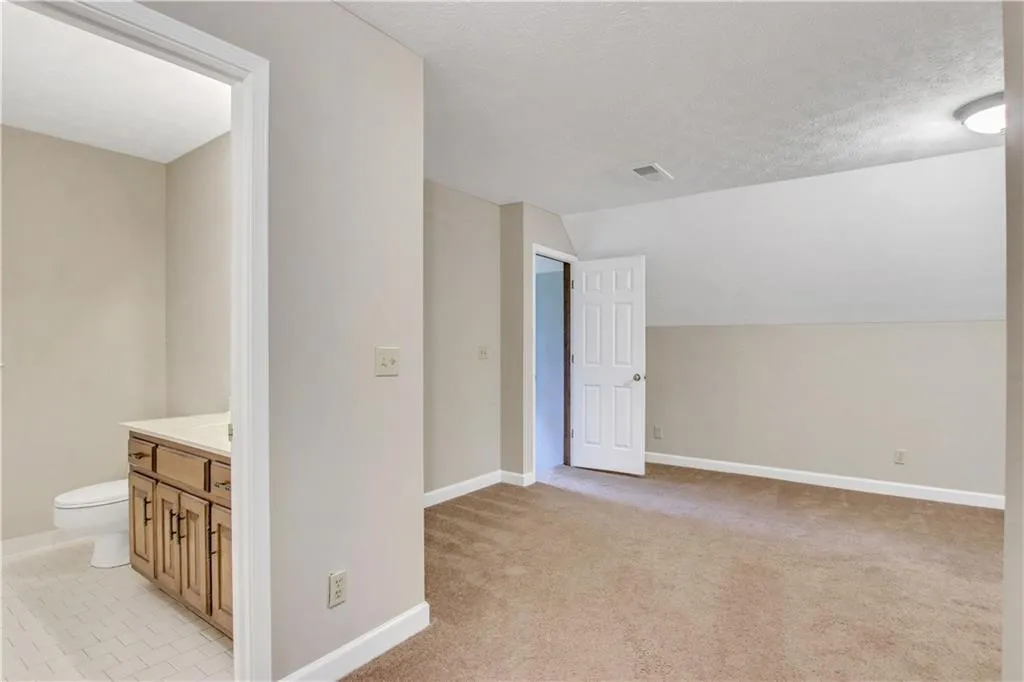 255 Glen Meadow Court, Sandy Springs, Georgia 30328, 4 Bedrooms Bedrooms, ,3 BathroomsBathrooms,Residential,Sold,255 Glen Meadow Court,6932413