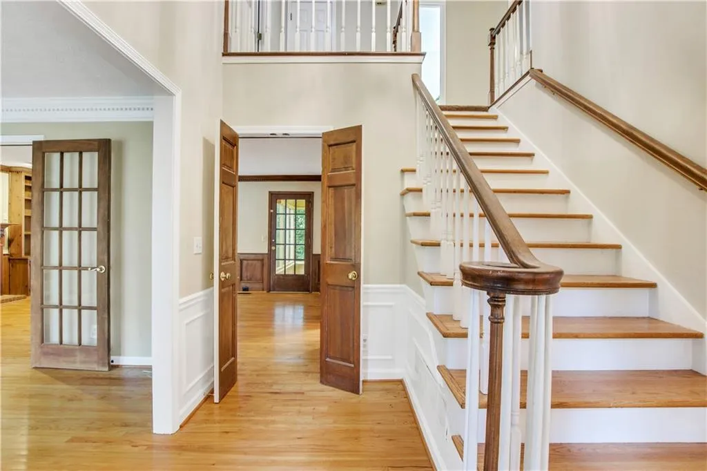 255 Glen Meadow Court, Sandy Springs, Georgia 30328, 4 Bedrooms Bedrooms, ,3 BathroomsBathrooms,Residential,Sold,255 Glen Meadow Court,6932413