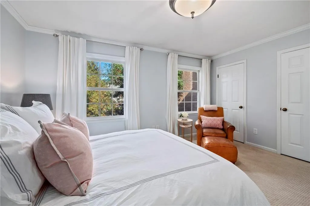 5233 Glenridge Drive, Atlanta, Georgia 30342, 3 Bedrooms Bedrooms, ,2 BathroomsBathrooms,Residential,Sold,5233 Glenridge Drive,6832658