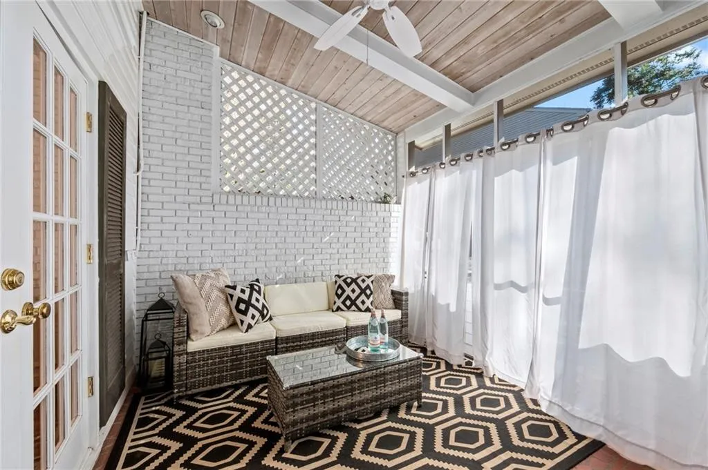 5233 Glenridge Drive, Atlanta, Georgia 30342, 3 Bedrooms Bedrooms, ,2 BathroomsBathrooms,Residential,Sold,5233 Glenridge Drive,6832658