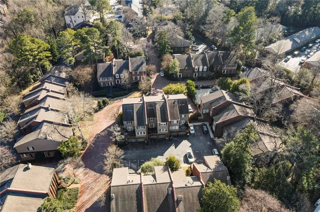 5233 Glenridge Drive, Atlanta, Georgia 30342, 3 Bedrooms Bedrooms, ,2 BathroomsBathrooms,Residential,Sold,5233 Glenridge Drive,6832658