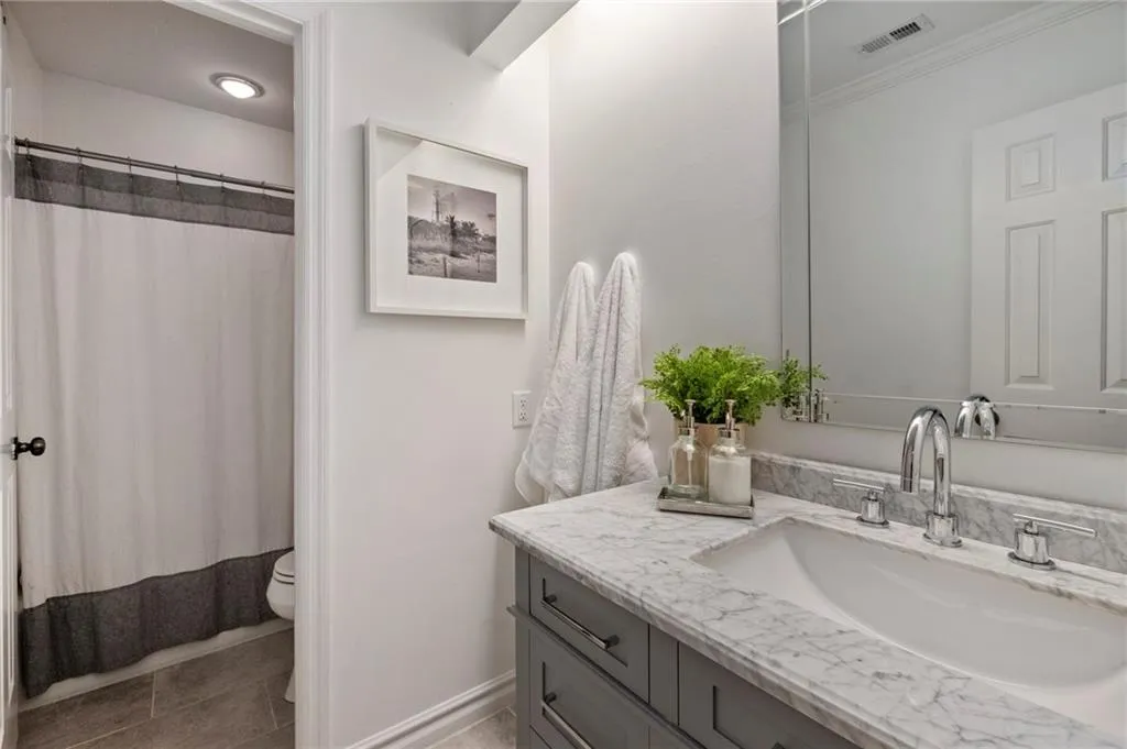 5233 Glenridge Drive, Atlanta, Georgia 30342, 3 Bedrooms Bedrooms, ,2 BathroomsBathrooms,Residential,Sold,5233 Glenridge Drive,6832658