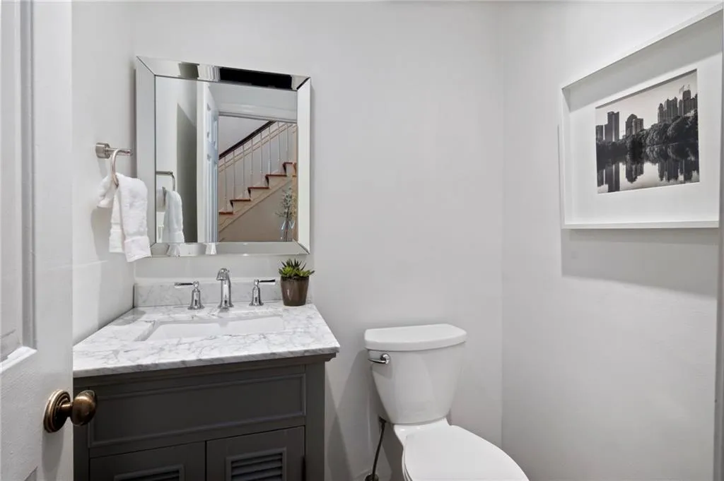 5233 Glenridge Drive, Atlanta, Georgia 30342, 3 Bedrooms Bedrooms, ,2 BathroomsBathrooms,Residential,Sold,5233 Glenridge Drive,6832658