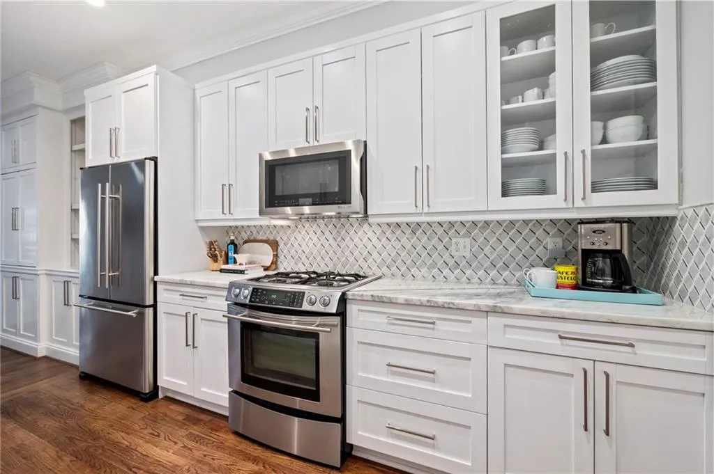 5233 Glenridge Drive, Atlanta, Georgia 30342, 3 Bedrooms Bedrooms, ,2 BathroomsBathrooms,Residential,Sold,5233 Glenridge Drive,6832658