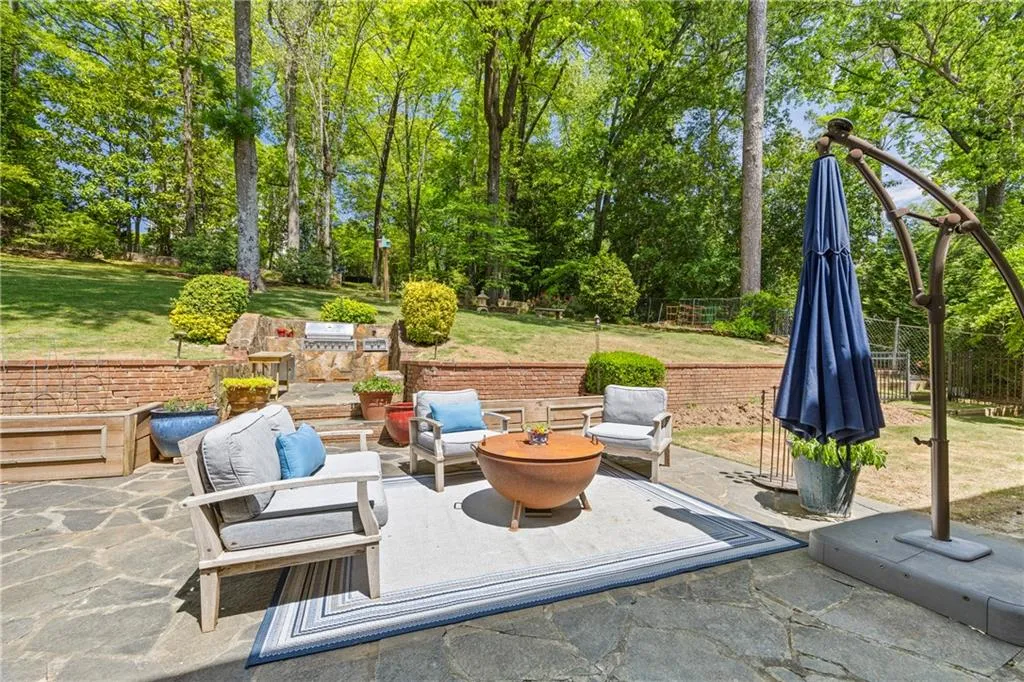 View of patio / terrace featuring fence and outdoor lounge area