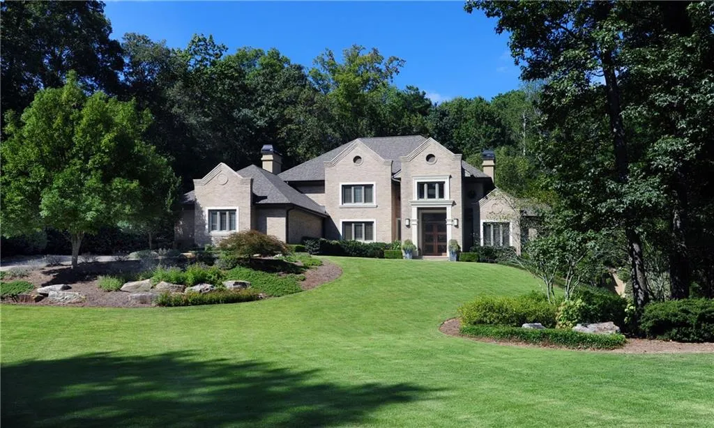 5603 Cross Gate Drive, Atlanta, Georgia 30327, 6 Bedrooms Bedrooms, ,5 BathroomsBathrooms,Residential,Sold,5603 Cross Gate Drive,5598827