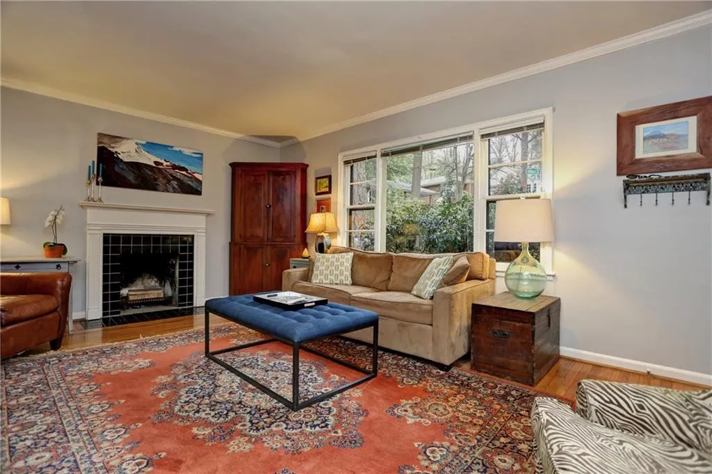 800 Piedmont Way Ne, Atlanta, Georgia 30324, 2 Bedrooms Bedrooms, ,2 BathroomsBathrooms,Residential,Sold,800 Piedmont Way Ne,5811167