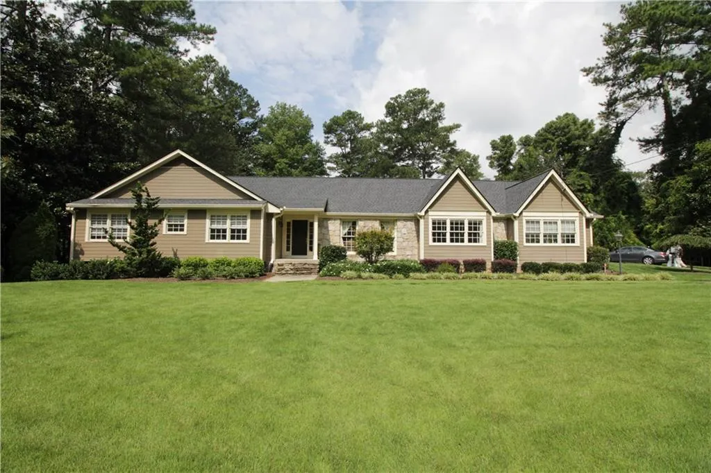 7560 Chaparral Drive, Sandy Springs, Georgia 30350, 6 Bedrooms Bedrooms, ,3 BathroomsBathrooms,Residential,Sold,7560 Chaparral Drive,5895972