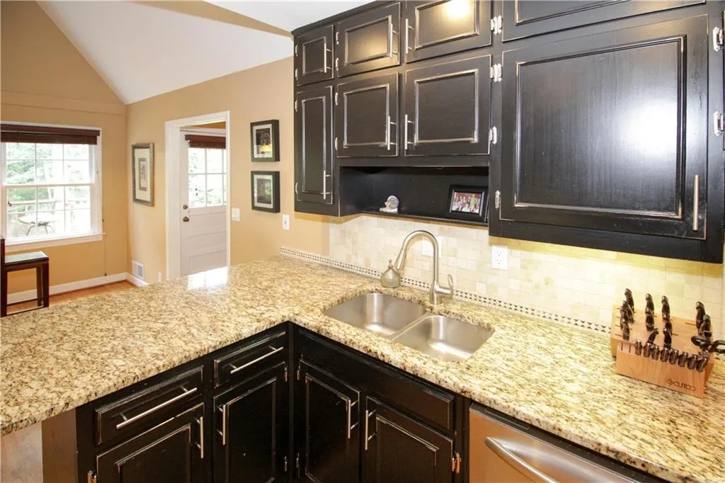 7560 Chaparral Drive, Sandy Springs, Georgia 30350, 6 Bedrooms Bedrooms, ,3 BathroomsBathrooms,Residential,Sold,7560 Chaparral Drive,5895972