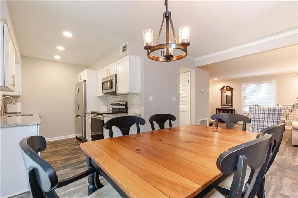 6501 Park Avenue, Sandy Springs, Georgia 30342, 2 Bedrooms Bedrooms, ,1 BathroomBathrooms,Residential,Sold,6501 Park Avenue,6884642 6501 Park Avenue, Sandy Springs, Georgia 30342, 2 Bedrooms Bedrooms, ,1 BathroomBathrooms,Residential,Sold,6501 Park Avenue,6884642