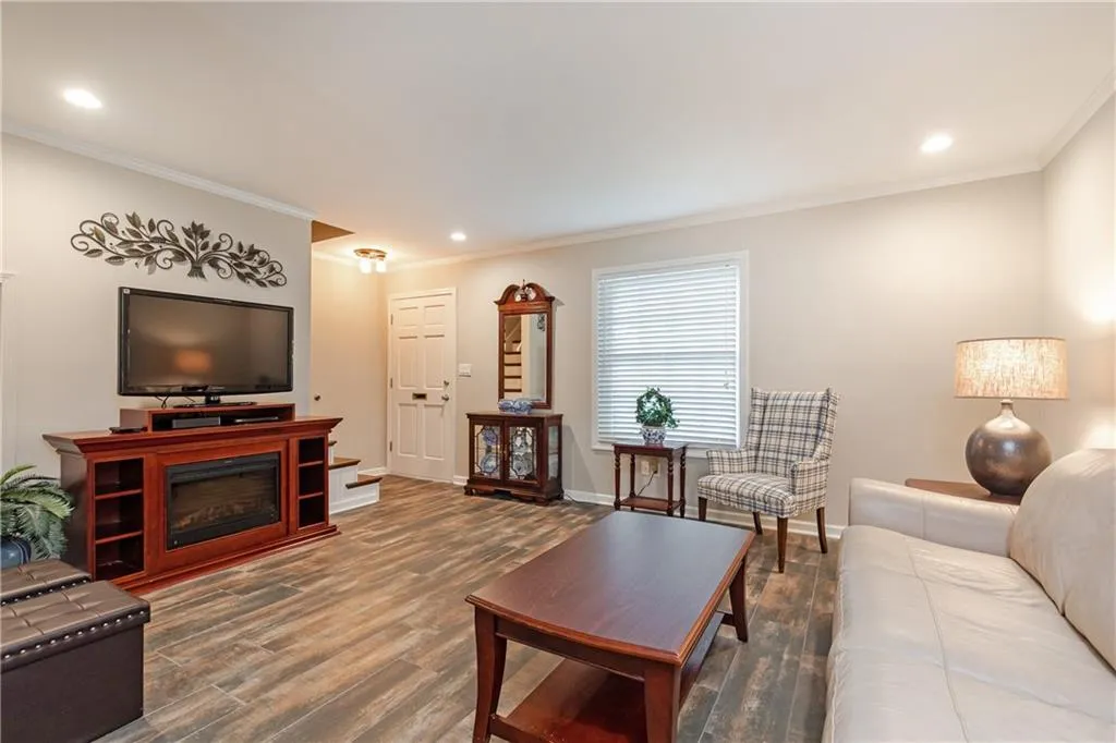 6501 Park Avenue, Sandy Springs, Georgia 30342, 2 Bedrooms Bedrooms, ,1 BathroomBathrooms,Residential,Sold,6501 Park Avenue,6884642 6501 Park Avenue, Sandy Springs, Georgia 30342, 2 Bedrooms Bedrooms, ,1 BathroomBathrooms,Residential,Sold,6501 Park Avenue,6884642