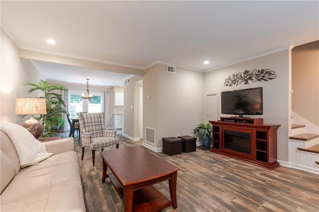 6501 Park Avenue, Sandy Springs, Georgia 30342, 2 Bedrooms Bedrooms, ,1 BathroomBathrooms,Residential,Sold,6501 Park Avenue,6884642 6501 Park Avenue, Sandy Springs, Georgia 30342, 2 Bedrooms Bedrooms, ,1 BathroomBathrooms,Residential,Sold,6501 Park Avenue,6884642