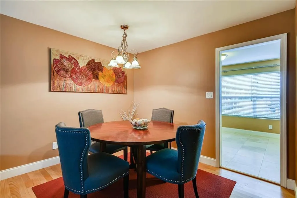 6980 Roswell Road Unit H6, Atlanta, Georgia 30328, 3 Bedrooms Bedrooms, ,2 BathroomsBathrooms,Residential,Sold,6980 Roswell Road Unit H6,5839905