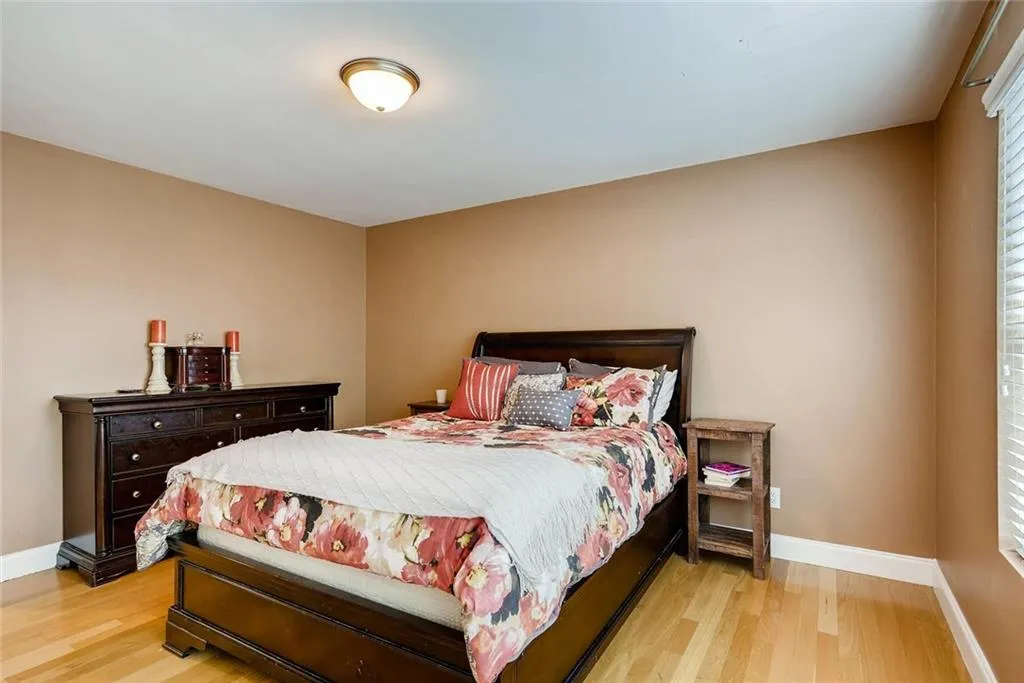 6980 Roswell Road Unit H6, Atlanta, Georgia 30328, 3 Bedrooms Bedrooms, ,2 BathroomsBathrooms,Residential,Sold,6980 Roswell Road Unit H6,5839905