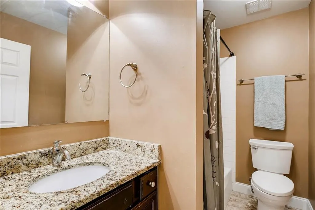 6980 Roswell Road Unit H6, Atlanta, Georgia 30328, 3 Bedrooms Bedrooms, ,2 BathroomsBathrooms,Residential,Sold,6980 Roswell Road Unit H6,5839905